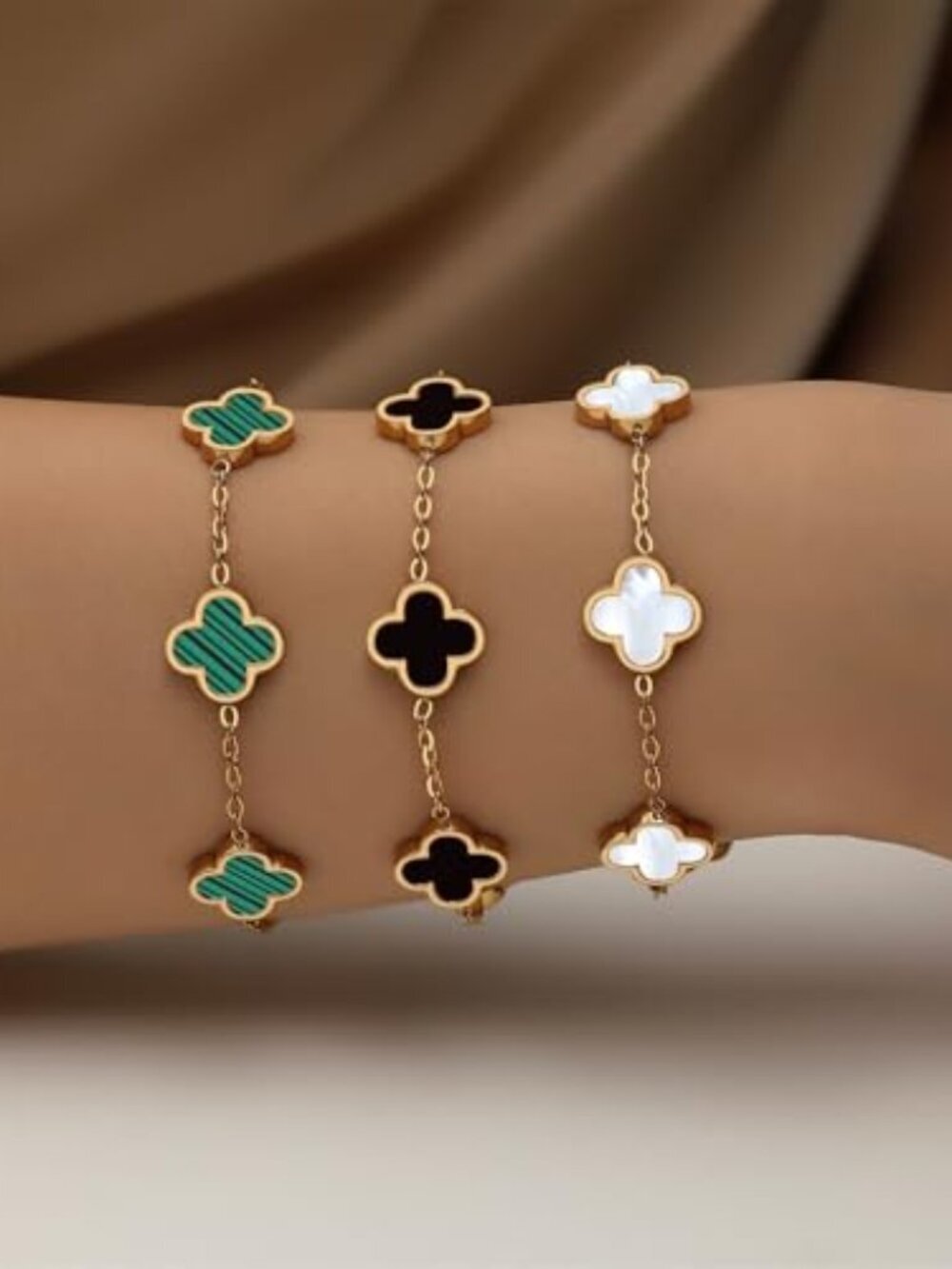 BRAND NEW 18K Gold Plated Clover Bracelet Set